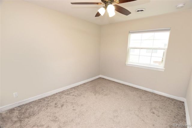 899 Watercress Lane, Fenton, MI 48430