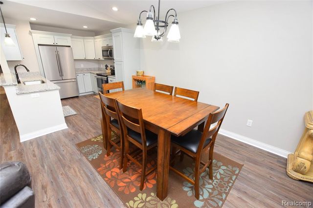 899 Watercress Lane, Fenton, MI 48430