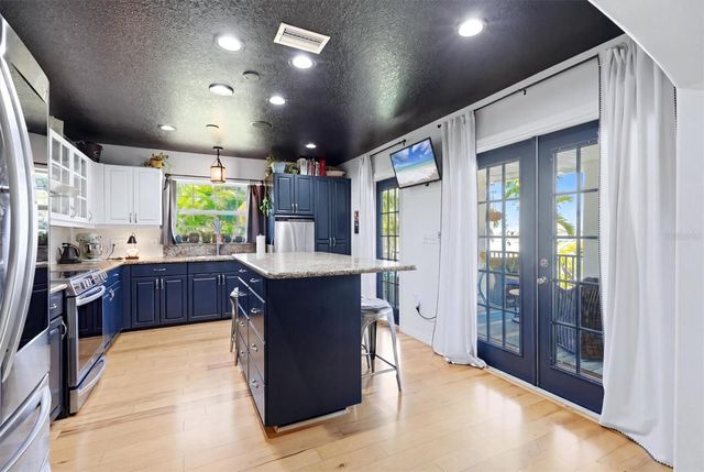 7107 HAWKS HARBOR CIRCLE, Bradenton, FL 34207