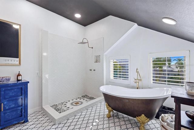 7107 HAWKS HARBOR CIRCLE, Bradenton, FL 34207