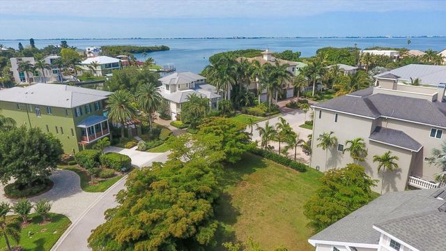 7107 HAWKS HARBOR CIRCLE, Bradenton, FL 34207