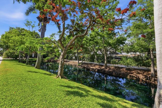 7107 HAWKS HARBOR CIRCLE, Bradenton, FL 34207