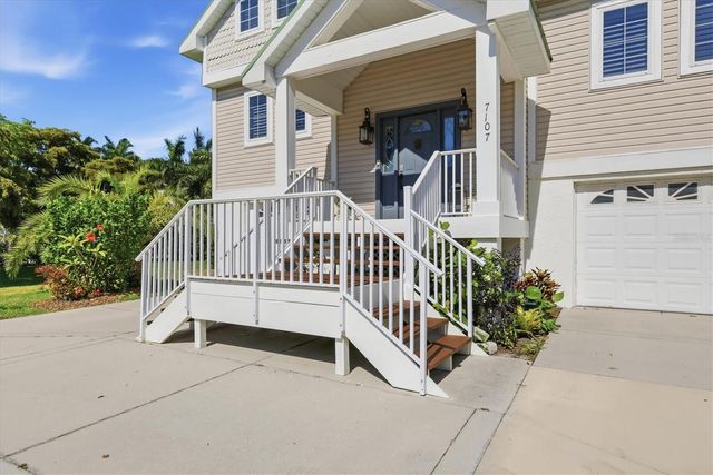 7107 HAWKS HARBOR CIRCLE, Bradenton, FL 34207