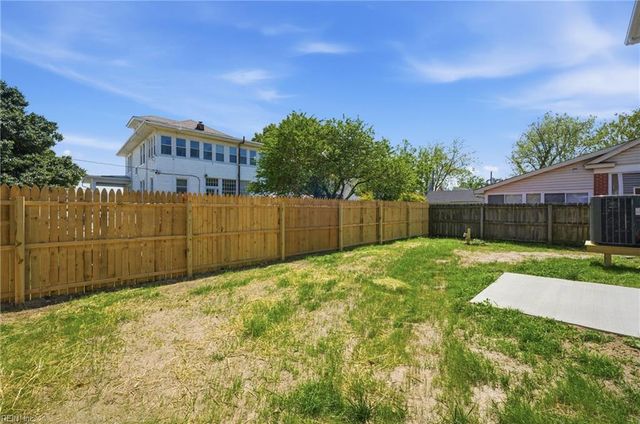 712 Blair AVE, Hampton, VA 23661