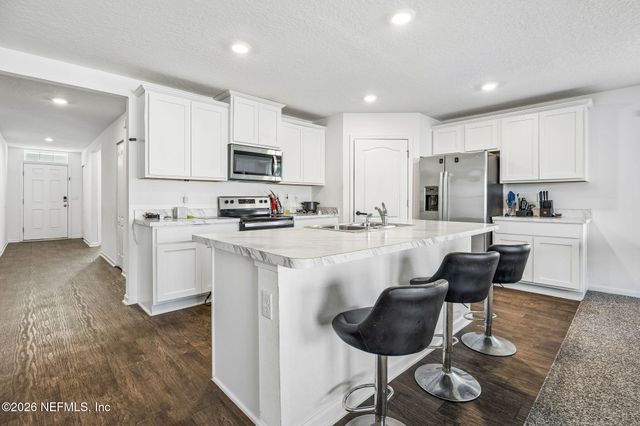 5606 HOLLOW BIRCH Drive, Jacksonville, FL 32219