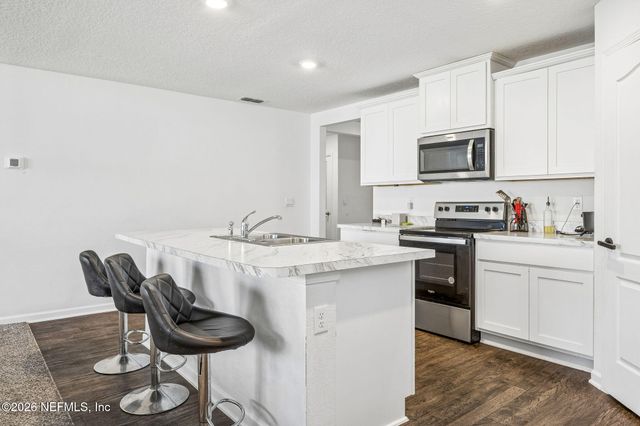 5606 HOLLOW BIRCH Drive, Jacksonville, FL 32219