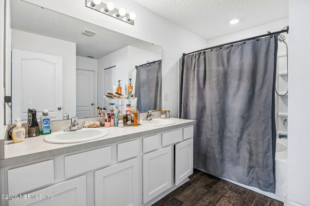 5606 HOLLOW BIRCH Drive, Jacksonville, FL 32219