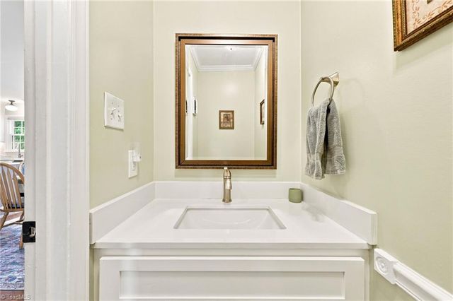 3815 Oak Forest Drive, High Point, NC 27265
