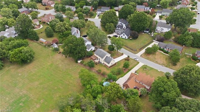 3815 Oak Forest Drive, High Point, NC 27265