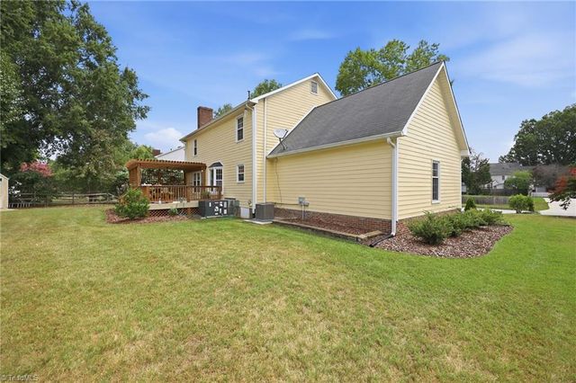 3815 Oak Forest Drive, High Point, NC 27265
