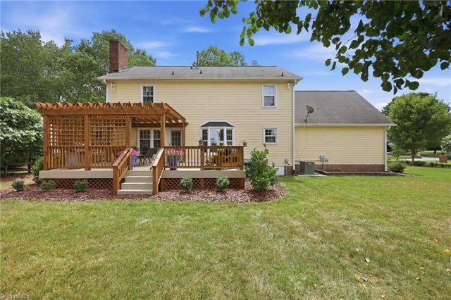 3815 Oak Forest Drive, High Point, NC 27265
