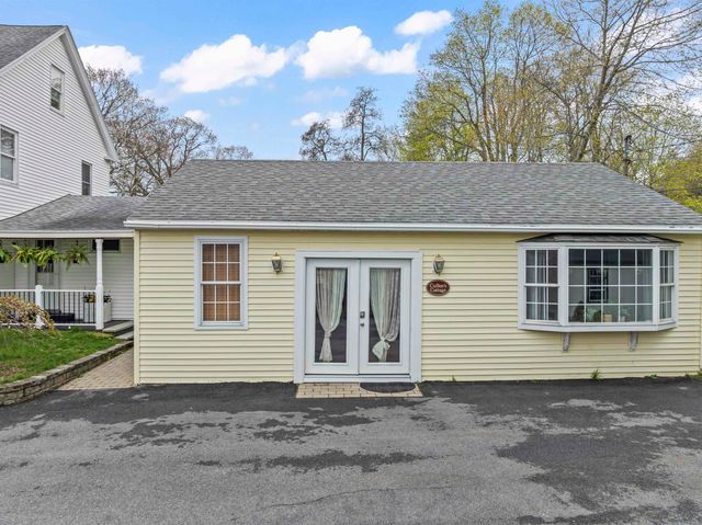 96 Lafayette Road, Hampton Falls, NH 03844