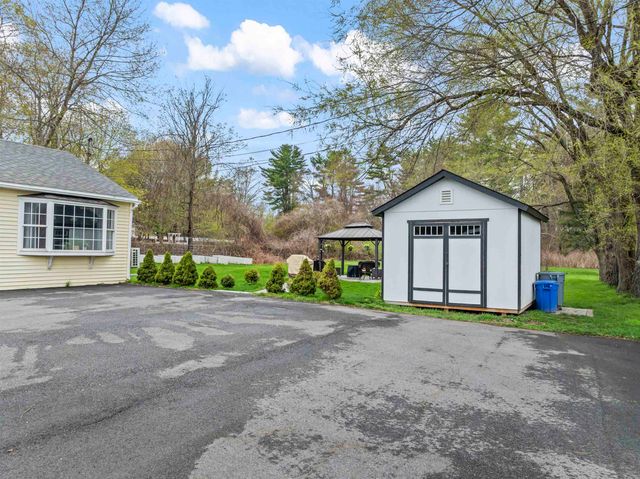 96 Lafayette Road, Hampton Falls, NH 03844