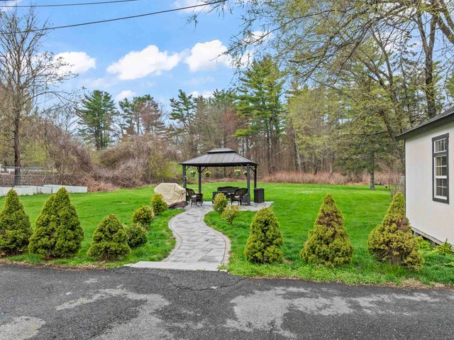 96 Lafayette Road, Hampton Falls, NH 03844