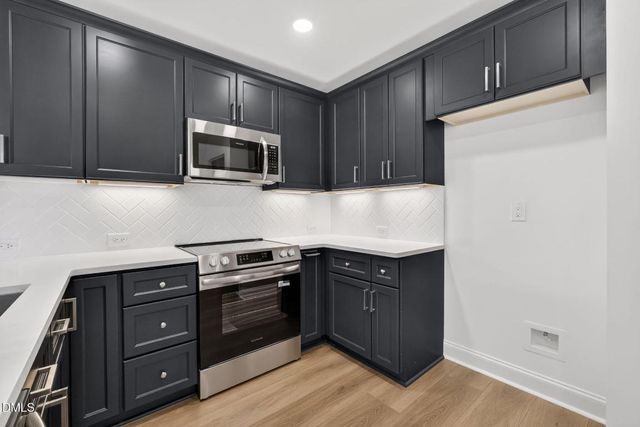 711 S Ellis Avenue, Dunn, NC 28334