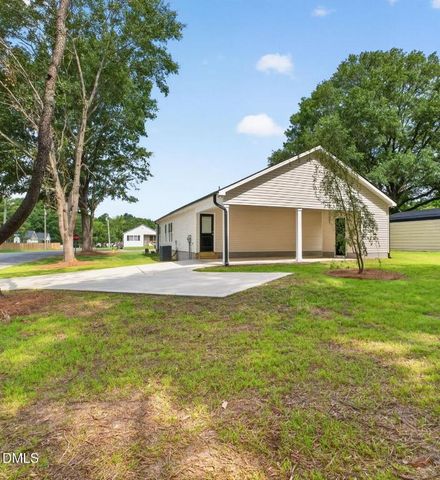 711 S Ellis Avenue, Dunn, NC 28334