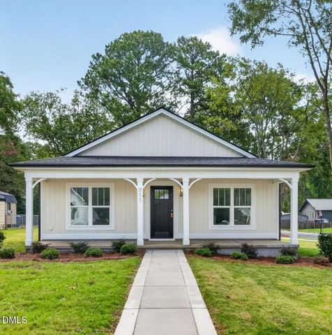 711 S Ellis Avenue, Dunn, NC 28334