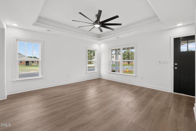 711 S Ellis Avenue, Dunn, NC 28334