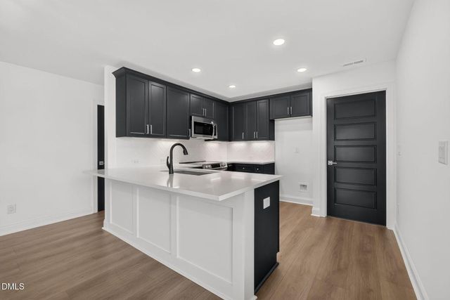 711 S Ellis Avenue, Dunn, NC 28334