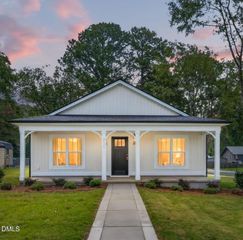711 S Ellis Avenue, Dunn, NC 28334