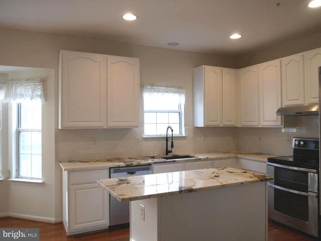 5704 ALLWOOD CT, Lanham, MD 20706