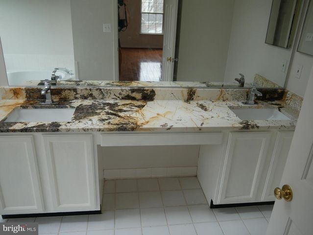 5704 ALLWOOD CT, Lanham, MD 20706