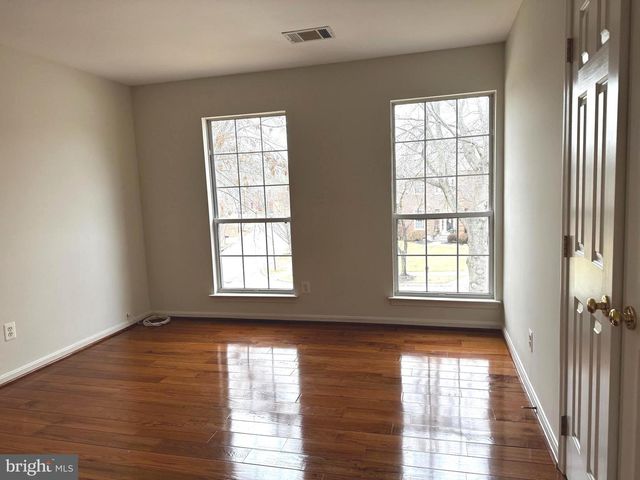 5704 ALLWOOD CT, Lanham, MD 20706