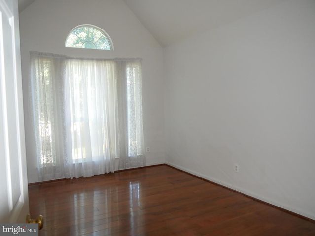 5704 ALLWOOD CT, Lanham, MD 20706