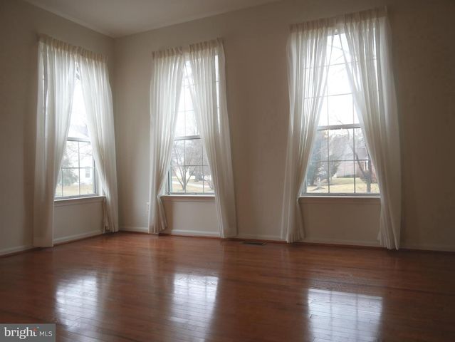 5704 ALLWOOD CT, Lanham, MD 20706