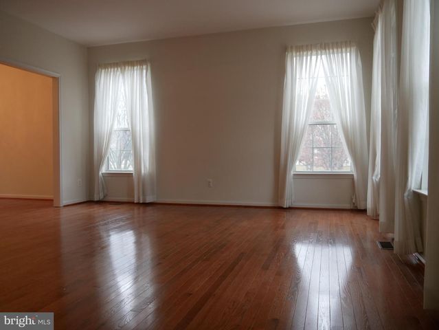 5704 ALLWOOD CT, Lanham, MD 20706