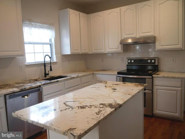 5704 ALLWOOD CT, Lanham, MD 20706