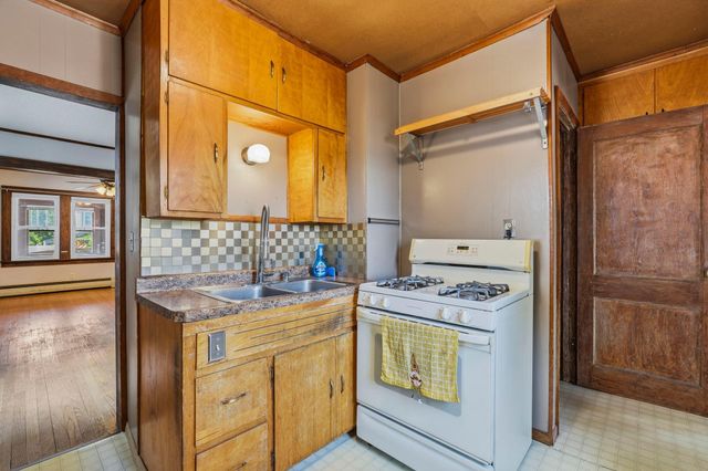 1006 Earl Street, Saint Paul, MN 55106