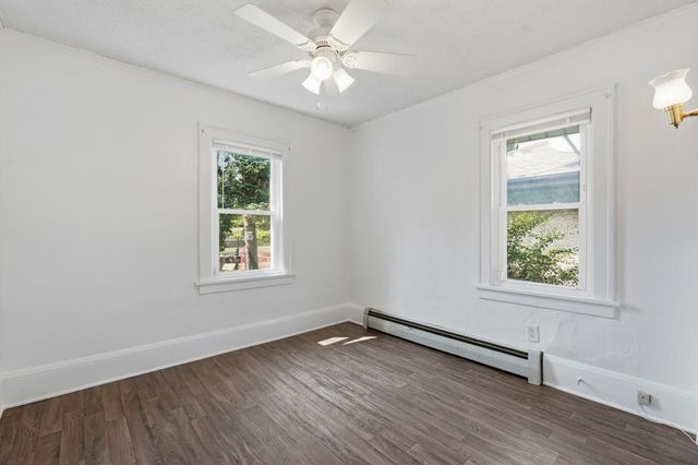 1006 Earl Street, Saint Paul, MN 55106