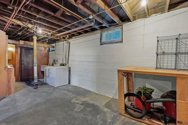 1006 Earl Street, Saint Paul, MN 55106
