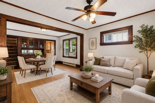 1006 Earl Street, Saint Paul, MN 55106