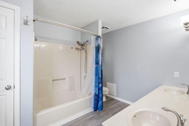 2316 HILLSHIRE DR, Columbia, MO 65203