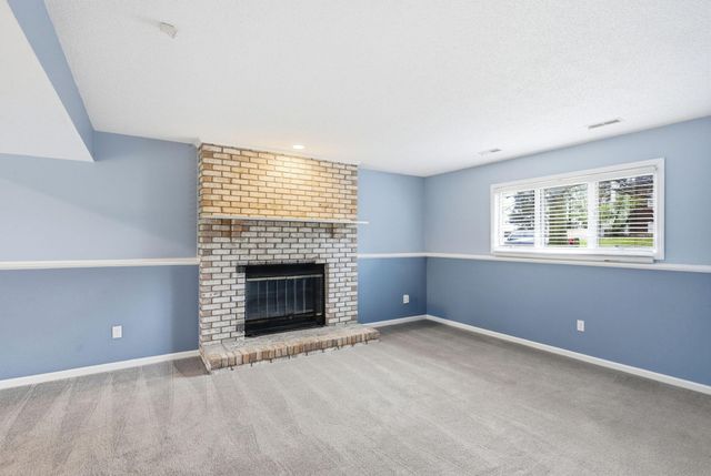 2316 HILLSHIRE DR, Columbia, MO 65203