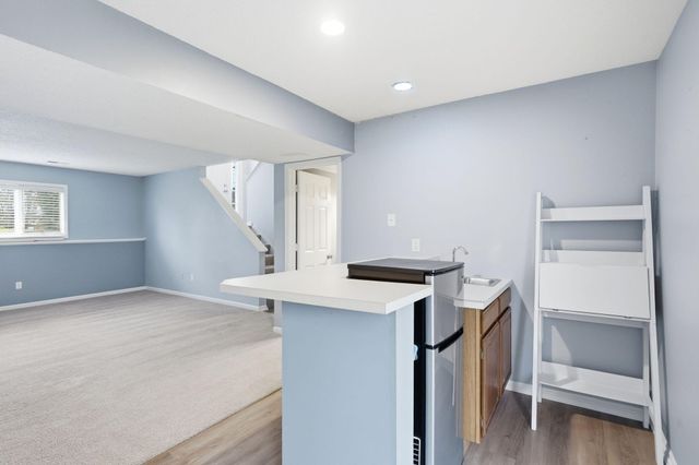 2316 HILLSHIRE DR, Columbia, MO 65203