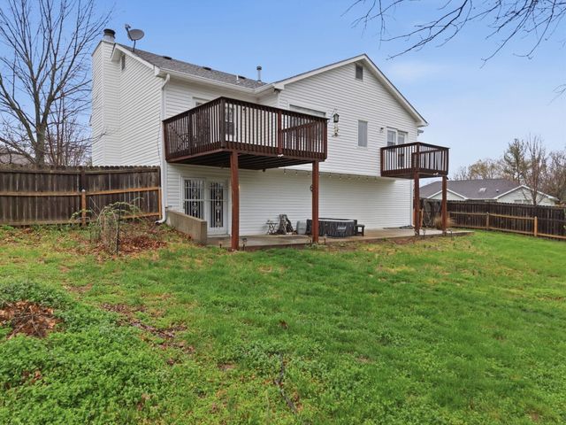 2316 HILLSHIRE DR, Columbia, MO 65203