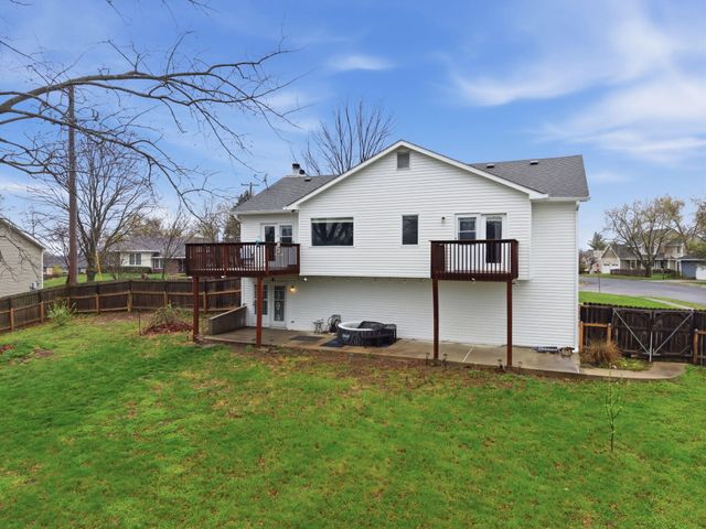 2316 HILLSHIRE DR, Columbia, MO 65203