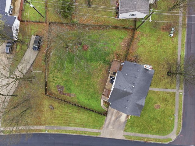 2316 HILLSHIRE DR, Columbia, MO 65203