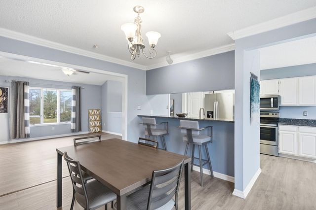 2316 HILLSHIRE DR, Columbia, MO 65203