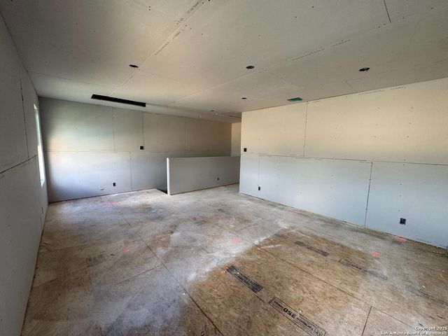 403 Nottabi Rd, Adkins, TX 78101