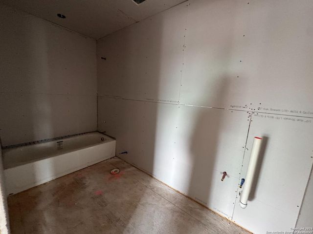 403 Nottabi Rd, Adkins, TX 78101