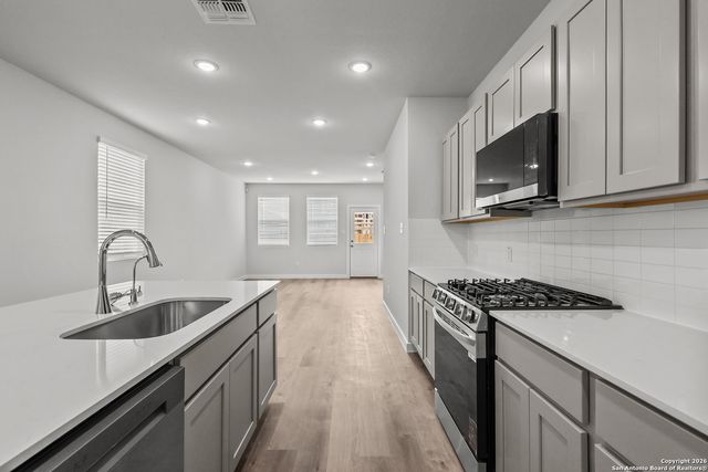 15546 Doublecreek Dr, San Antonio, TX 78253