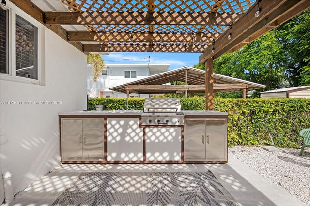 53 Bonefish Ave, Key Largo, FL 33037