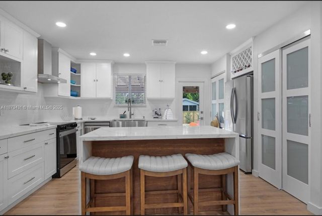 53 Bonefish Ave, Key Largo, FL 33037