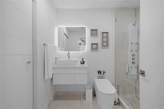 53 Bonefish Ave, Key Largo, FL 33037