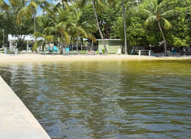 53 Bonefish Ave, Key Largo, FL 33037