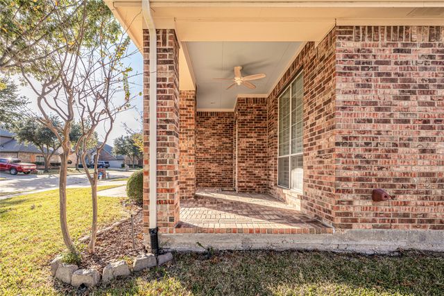 6115 Crestridge Lane, Sachse, TX 75048